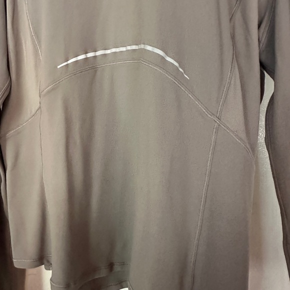 lululemon Long-Sleeve Shirt - Picture 4 of 9